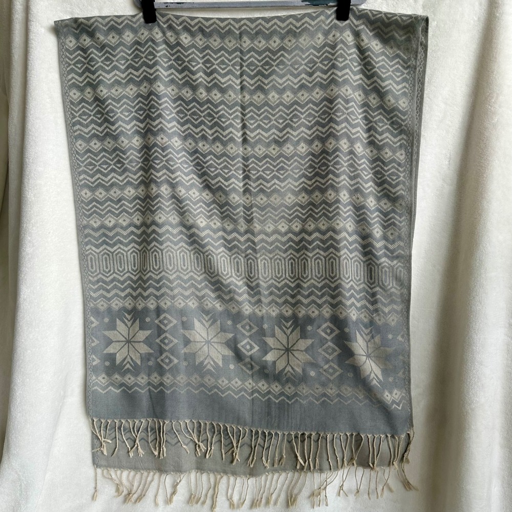 Pashmina Gray Taupe Snowflake Fair Isle Pattern Fringe Scarf Shawl 28in x 72in